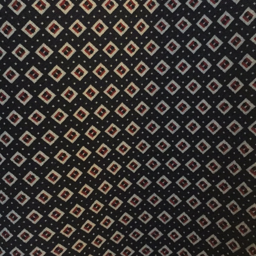Patterned 3/4 sleeve - Picture 2 of 3